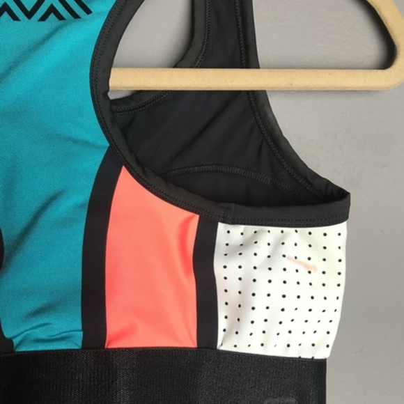 MONREAL Punch Racer Activewear Sports Bra - Picture 4 of 4